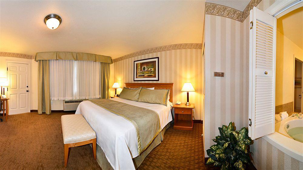 Hotel Western Harbor 3*