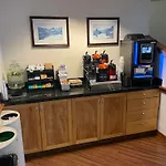 Best Western Plus Edmonds Harbor Inn 